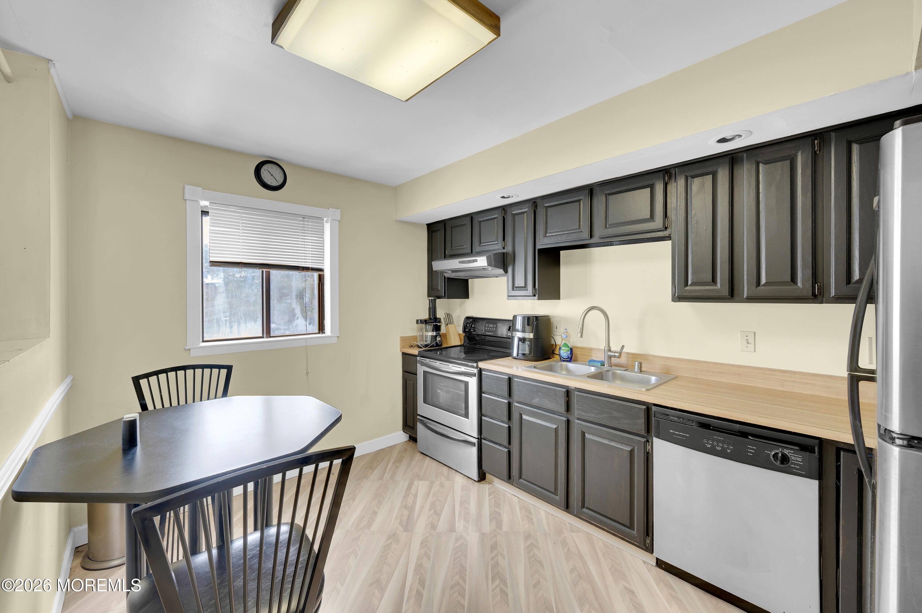 208 Alpine Trail Image 4