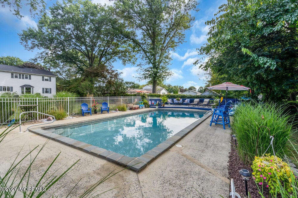 111 Harding Road Image 3