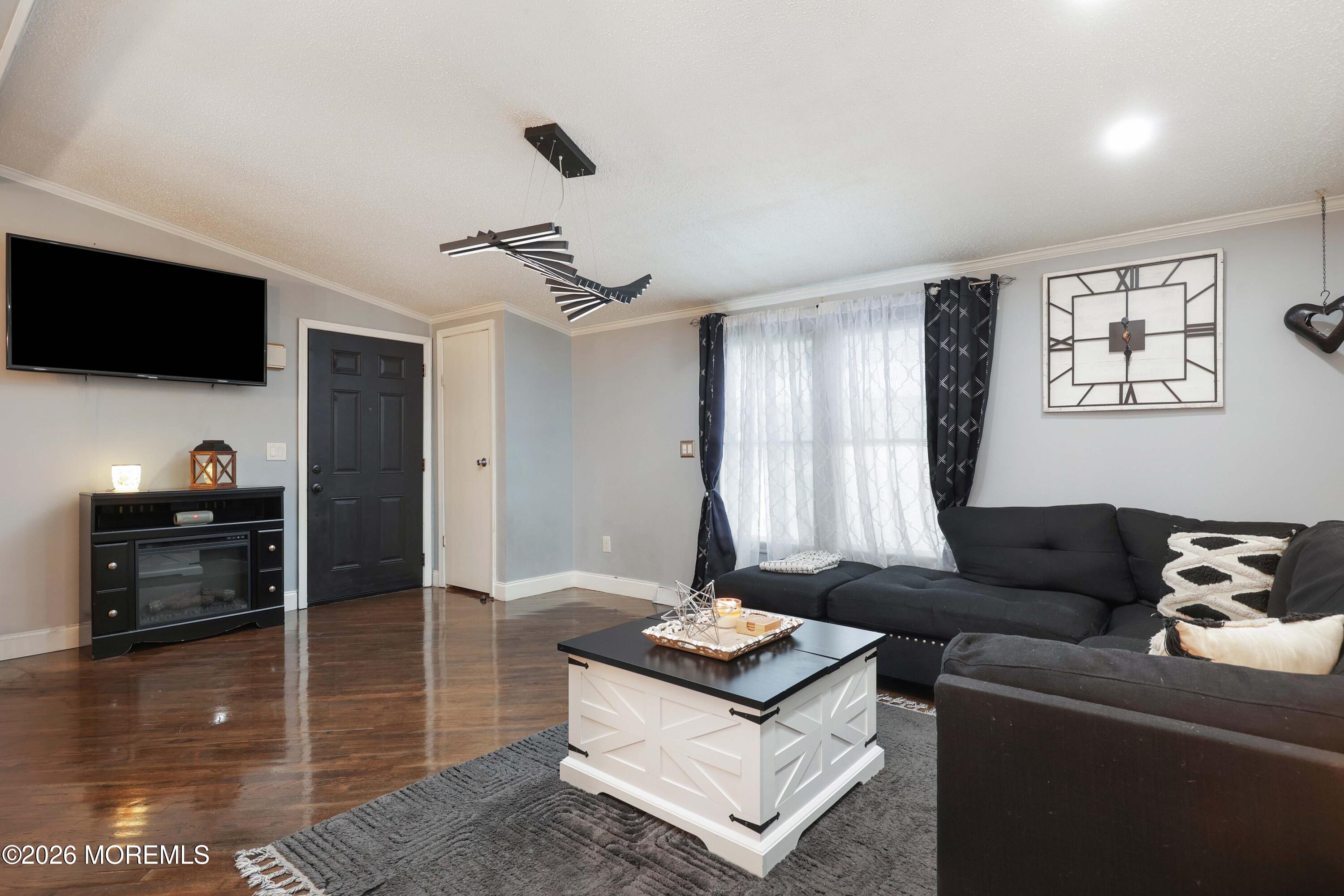 107 West Avenue Image 5