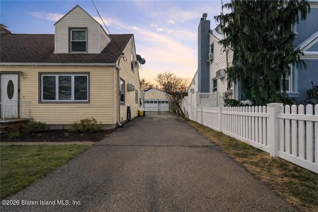 96 Sterling Avenue Image 2