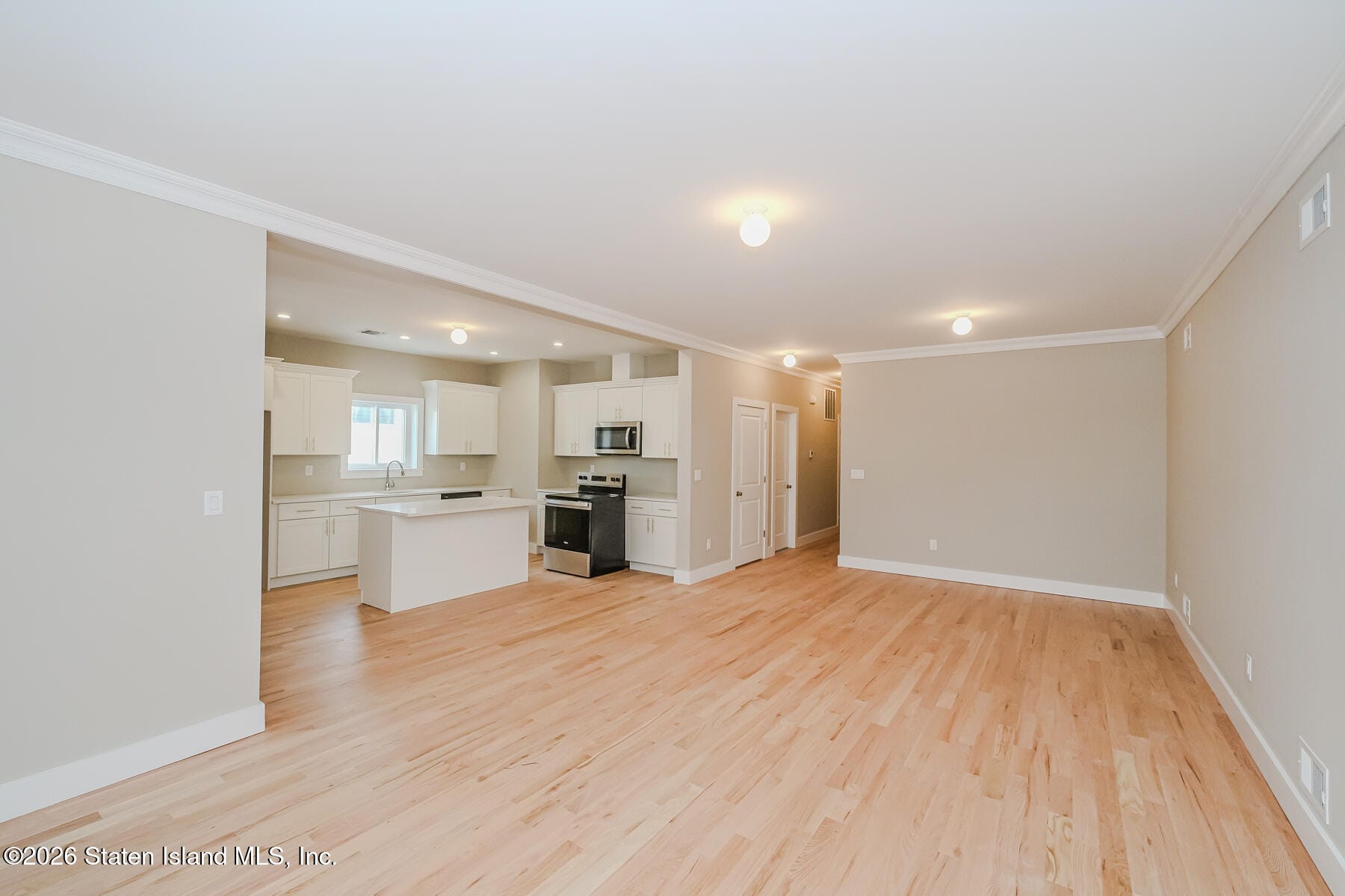 178 N Railroad Street, Staten Island, NY, 10312 image 8