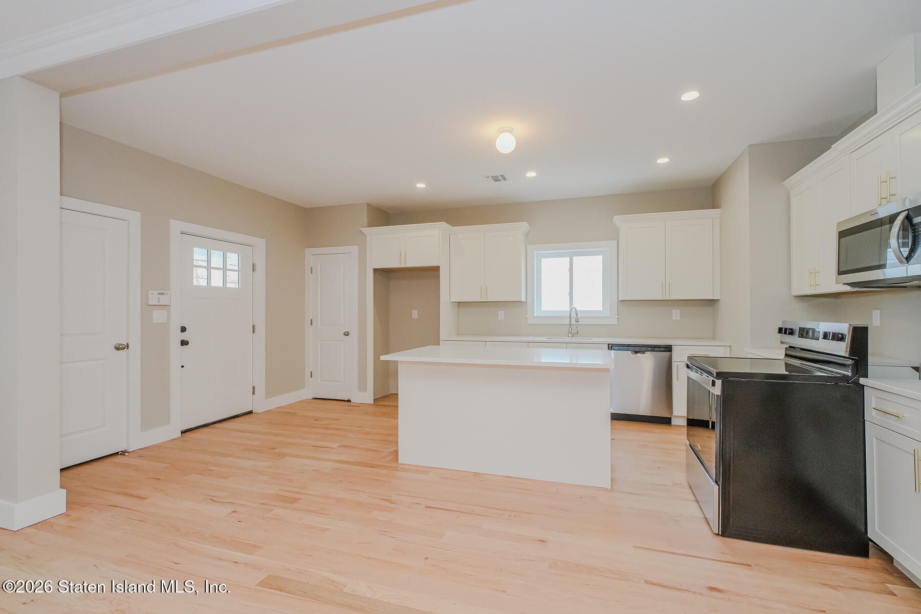 178 N Railroad Street, Staten Island, NY, 10312 image 10