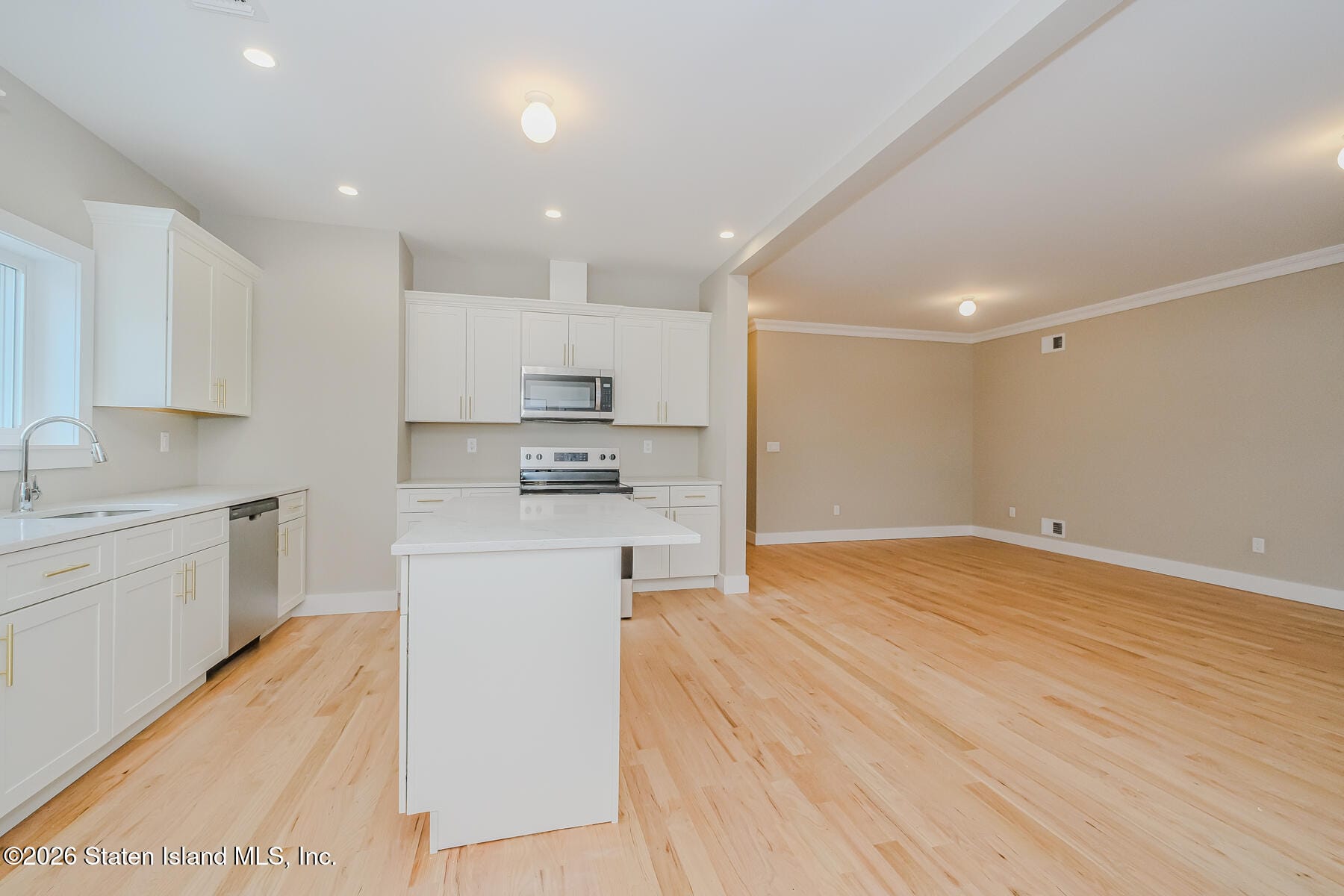 178 N Railroad Street, Staten Island, NY, 10312 image 12