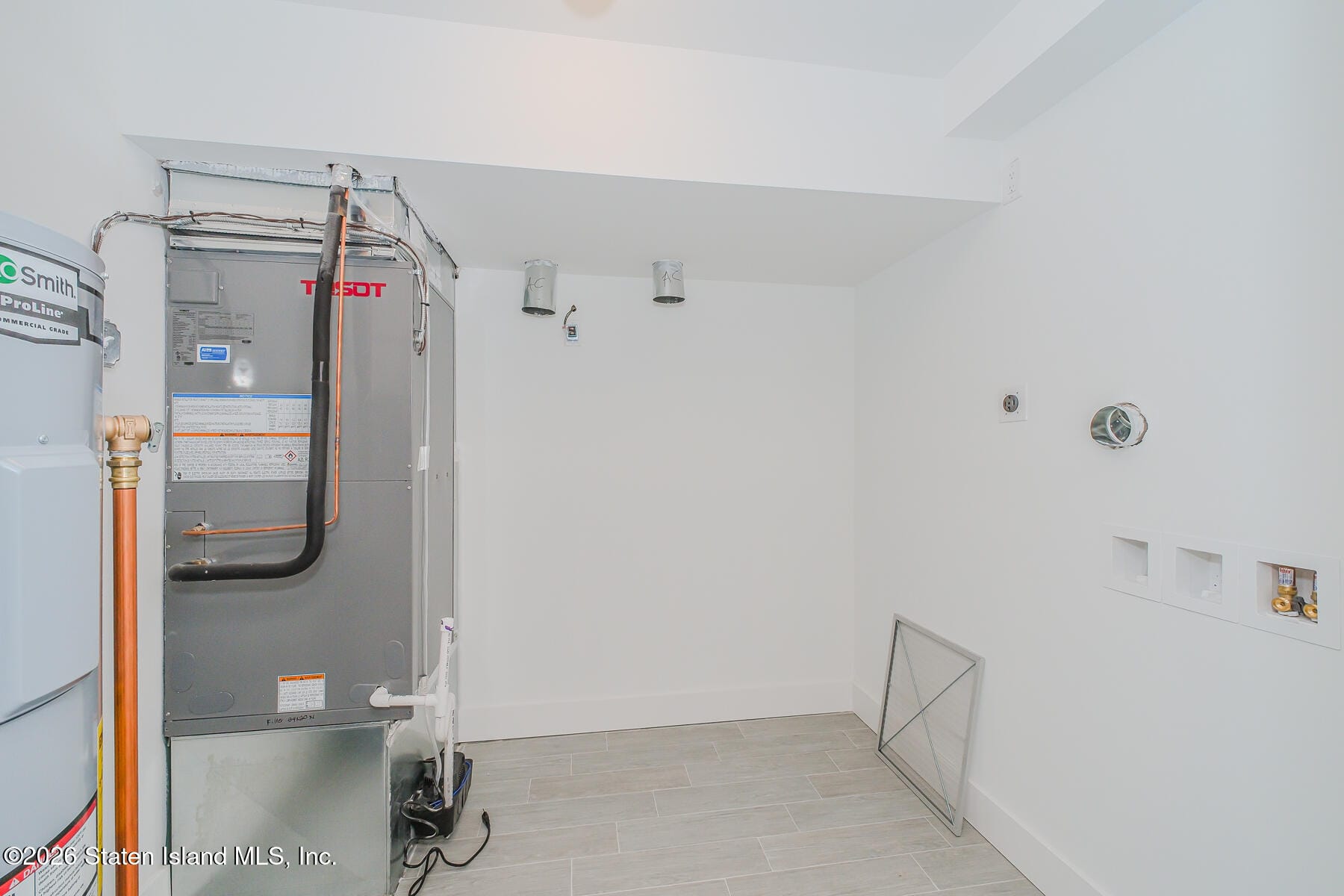 178 N Railroad Street, Staten Island, NY, 10312 image 32