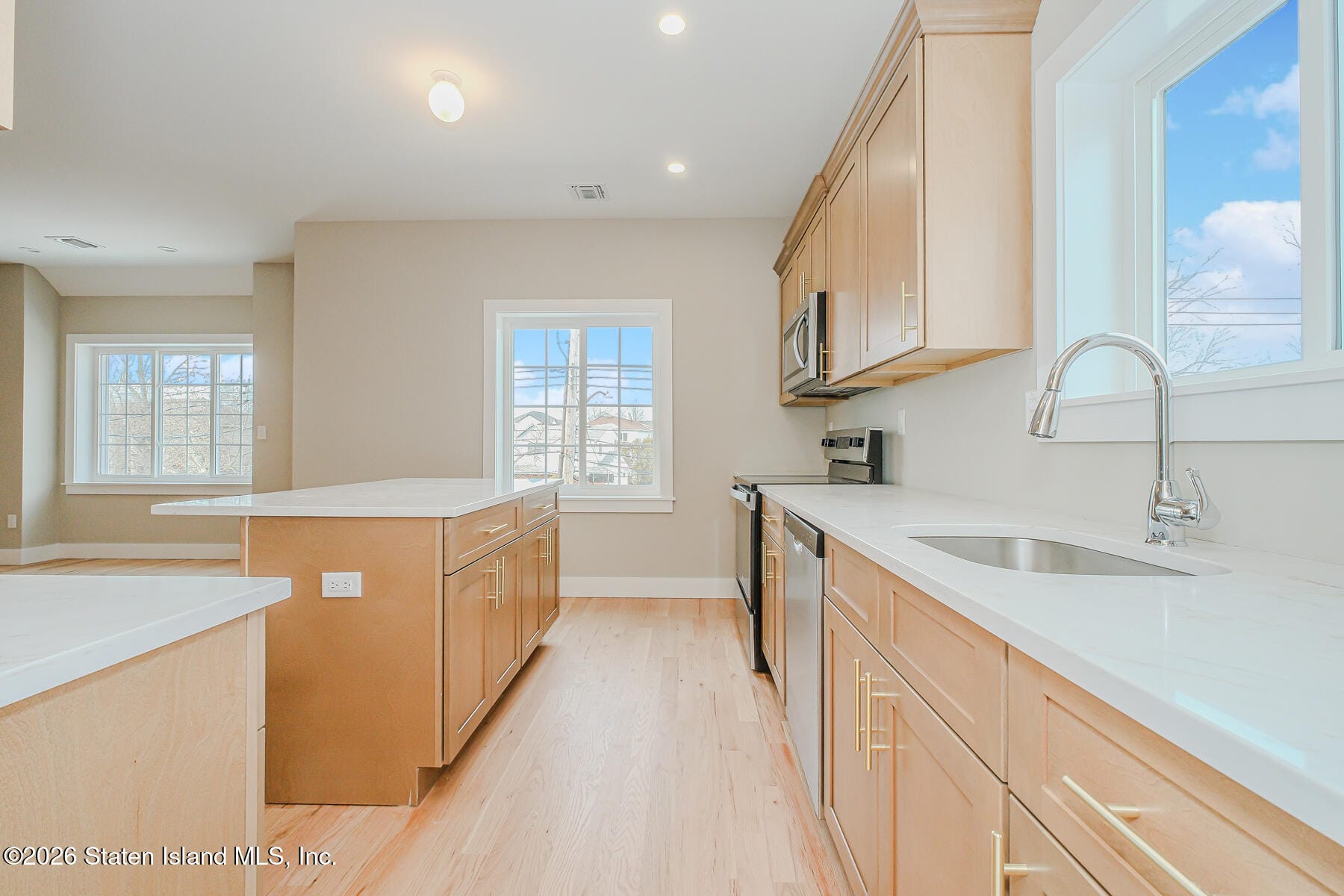 178 N Railroad Street, Staten Island, NY, 10312 image 42