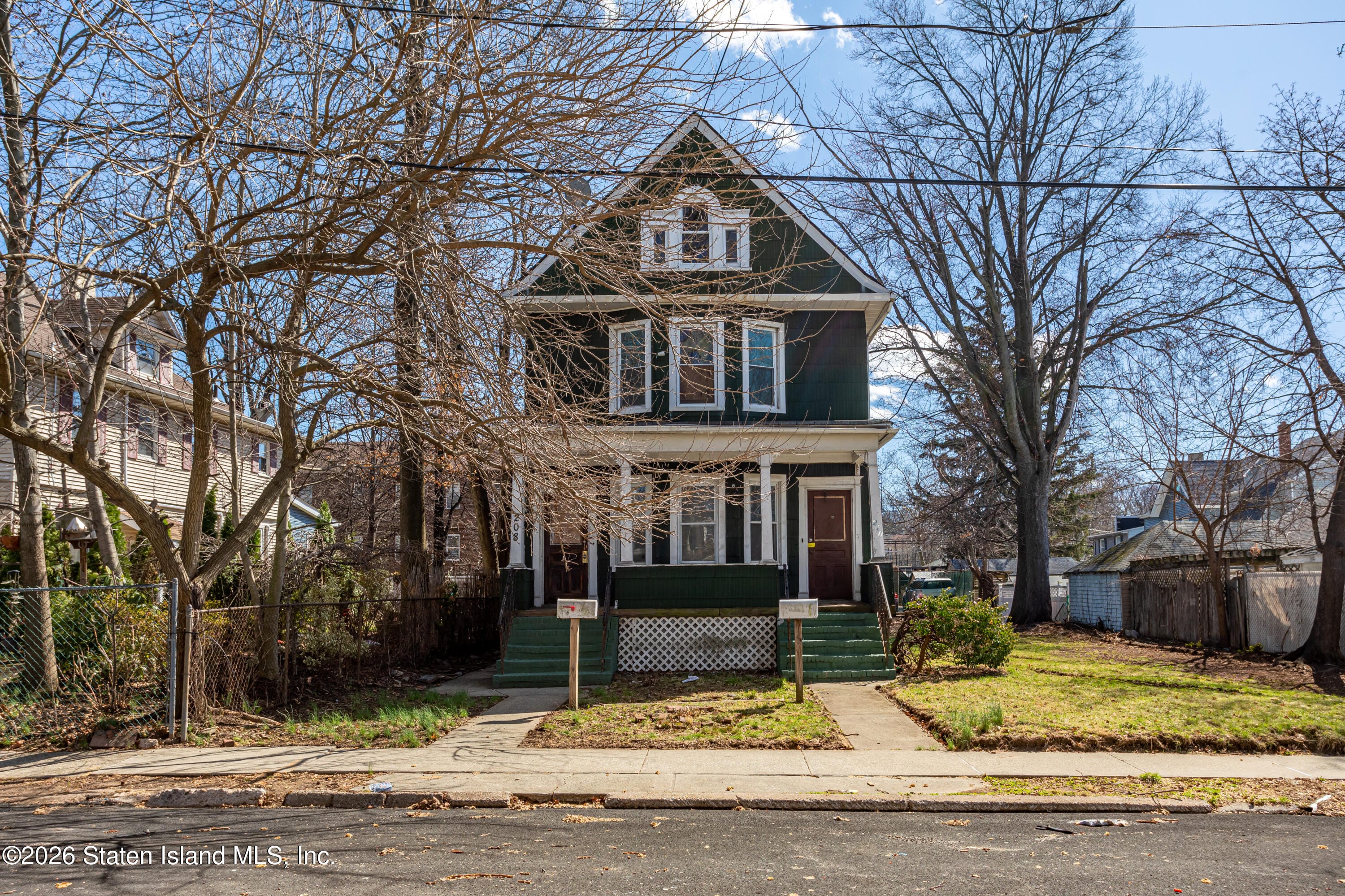208 Myrtle Avenue Image 2