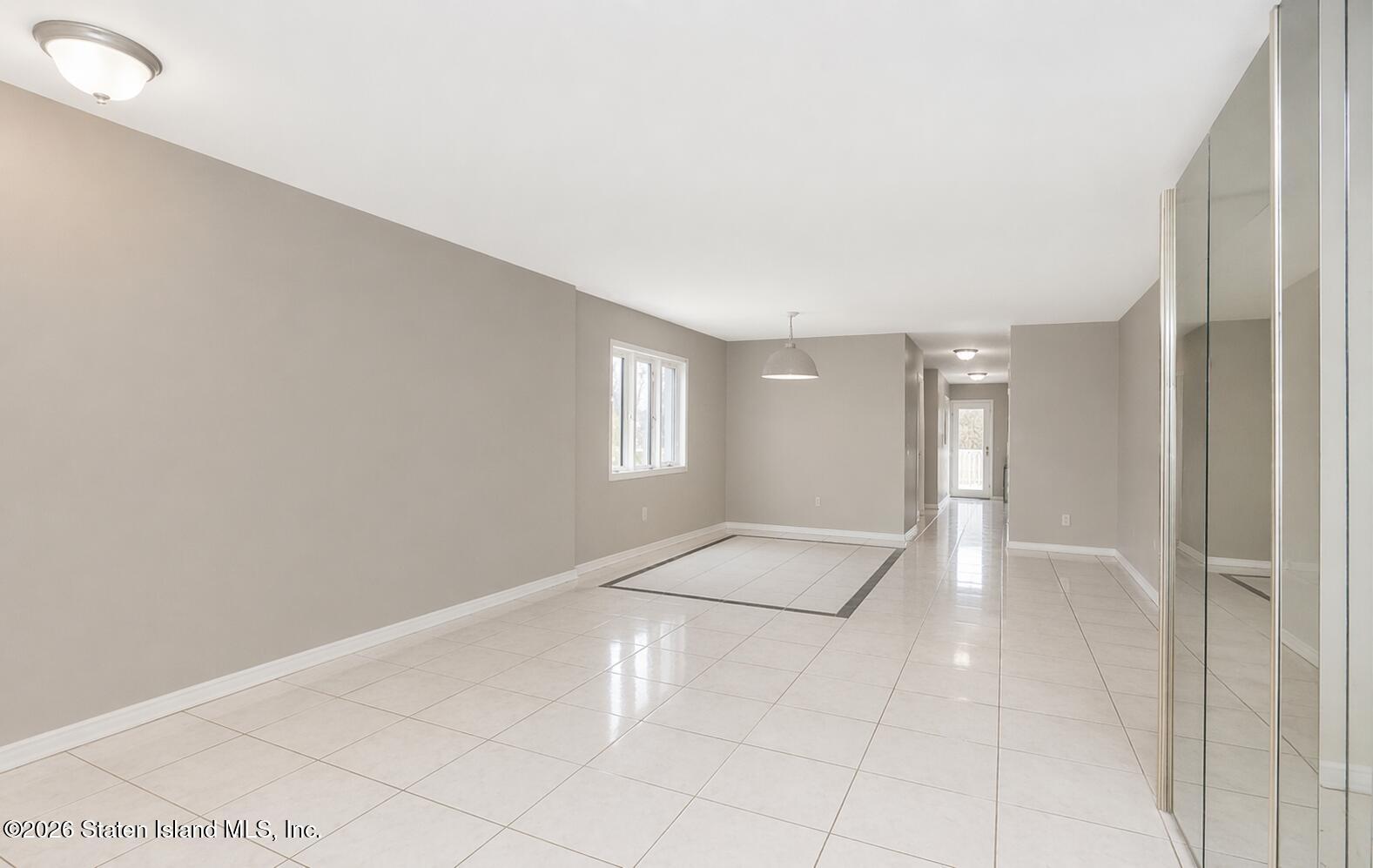 200 Travis Avenue Image 3