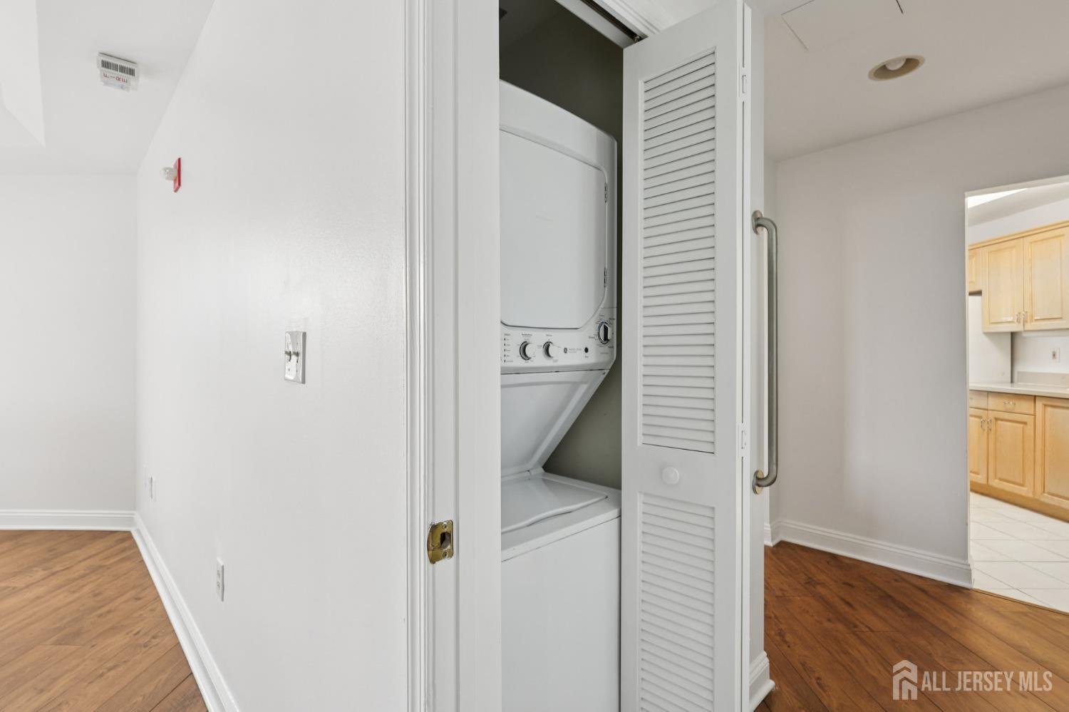 2202 Windrow Drive, Middlesex, NJ, 08540 image 23