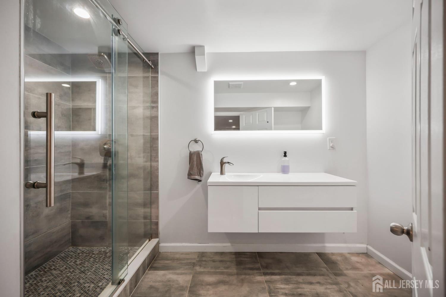 34 Sandalwood Drive, East Brunswick, NJ, 08816 image 28