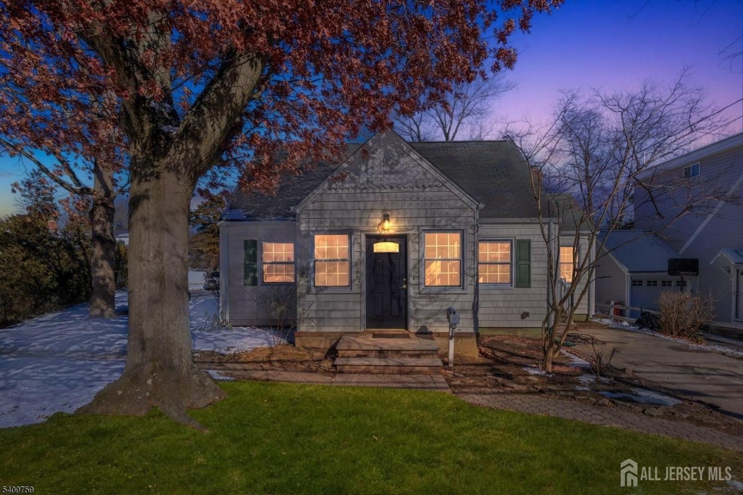 101 Ravine Drive Image 2