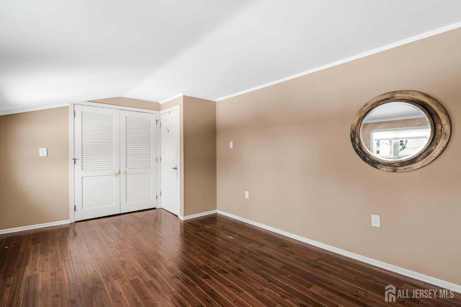 325 Colonia Boulevard, Colonia, NJ, 07067 image 23