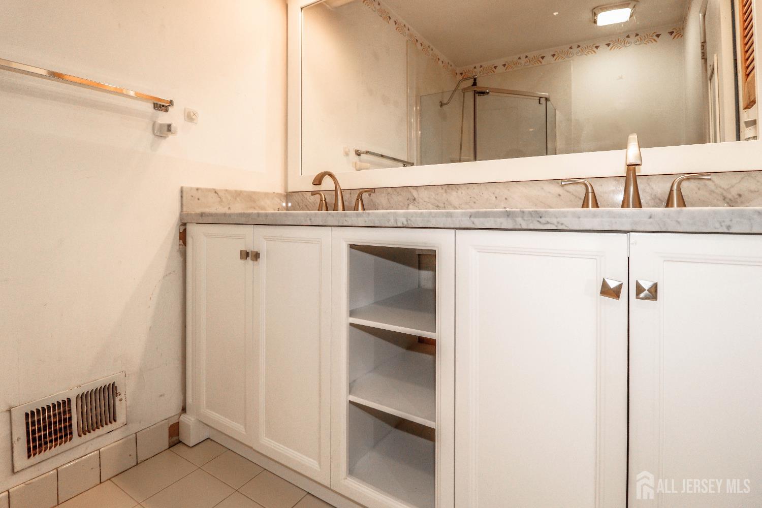 190 Jonathan Place, Franklin Twsp, NJ, 08873 image 27