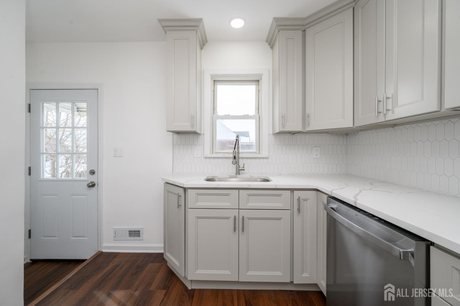 311 Chestnut Street, Middlesex, NJ, 08846 image 11