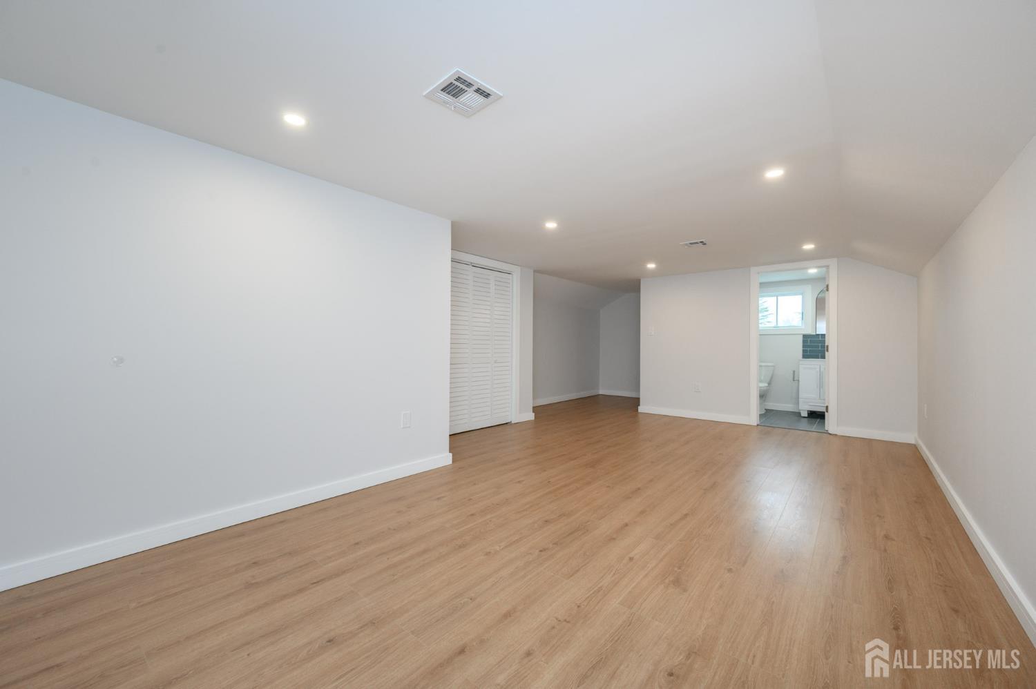 226 Washington Avenue, Milltown, NJ, 08850 image 39