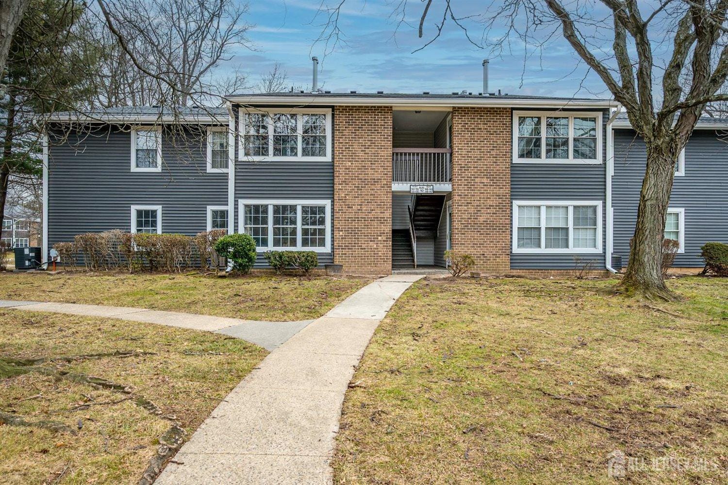 138 pennsylvania Way, North Brunswick, NJ, 08902