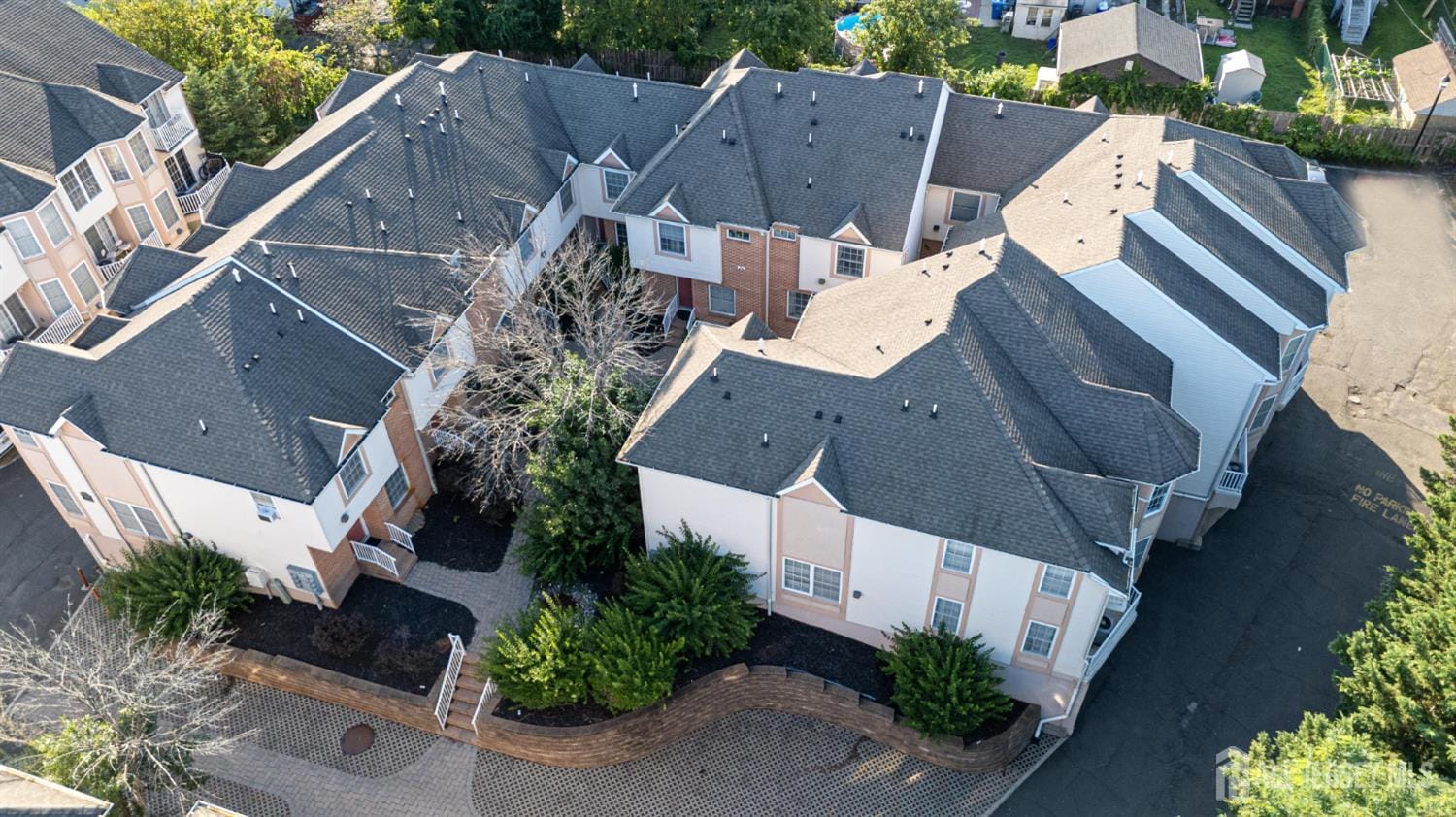 124 Adamecs Way, South Amboy, NJ, 08879 image 37