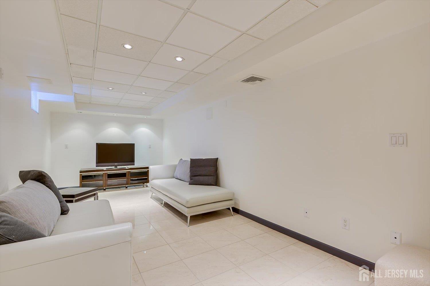 37 Jernee Drive, East Brunswick, NJ, 08816 image 78