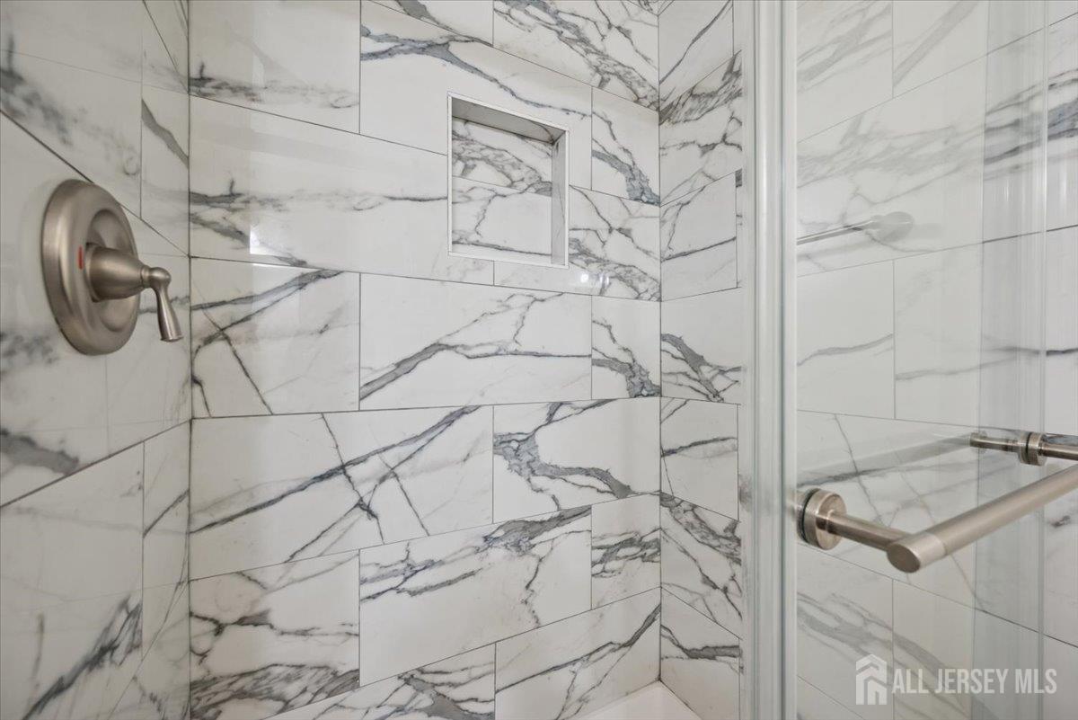 209 Green Hollow Drive, Iselin, NJ, 08830 image 17