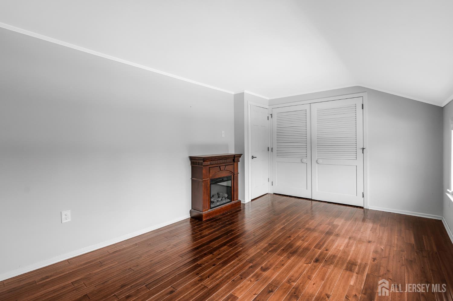 325 Colonia Boulevard, Colonia, NJ, 07067 image 21