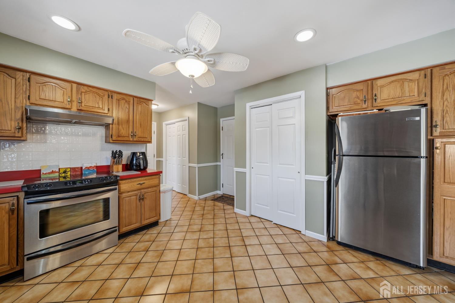 4 SANTINA Court, Lawrence, NJ, 08648 image 16