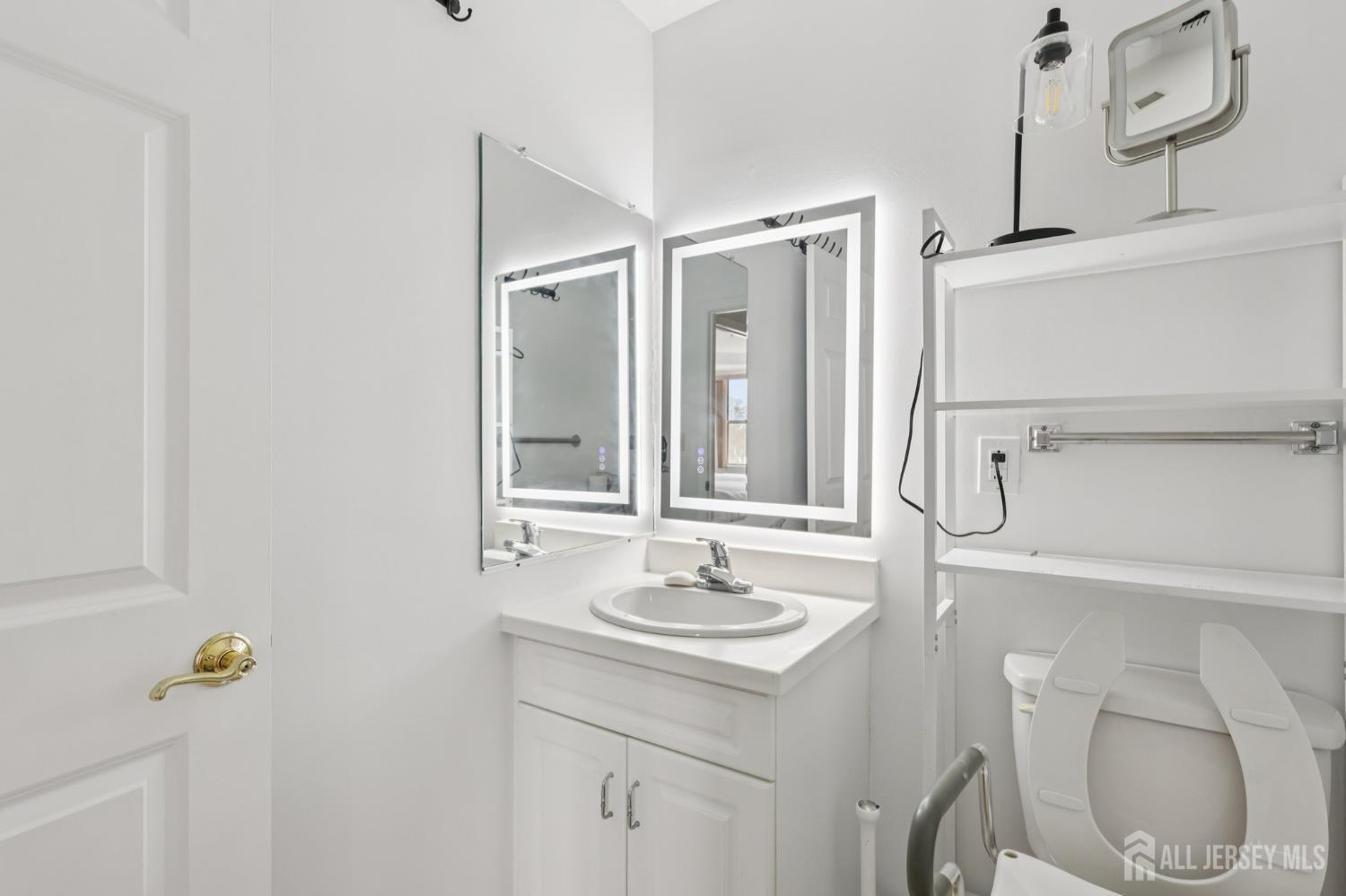 2202 Windrow Drive, Middlesex, NJ, 08540 image 25