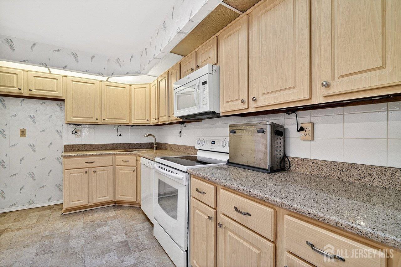 3-A Surrey Court, Monroe, NJ, 08831 image 10