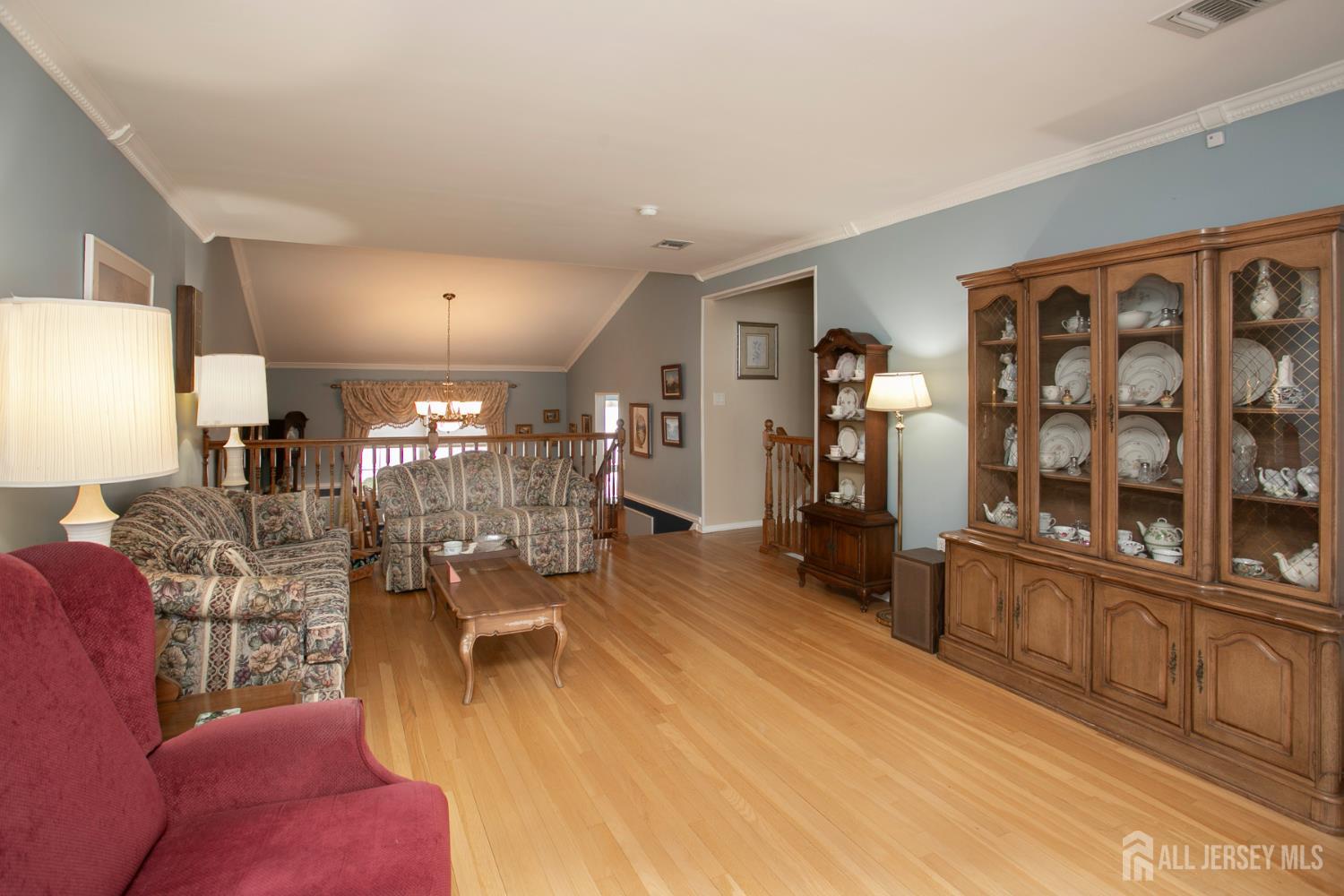 3 Hummingbird Lane, Edison, NJ, 08820 image 8