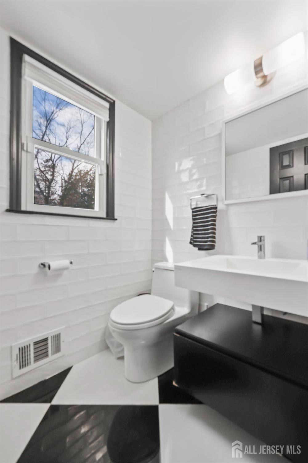 34 Sandalwood Drive, East Brunswick, NJ, 08816 image 11