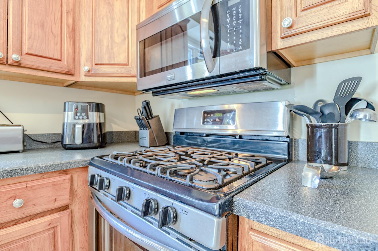 11 Shady Glen Drive, North Brunswick, NJ, 08902 image 16