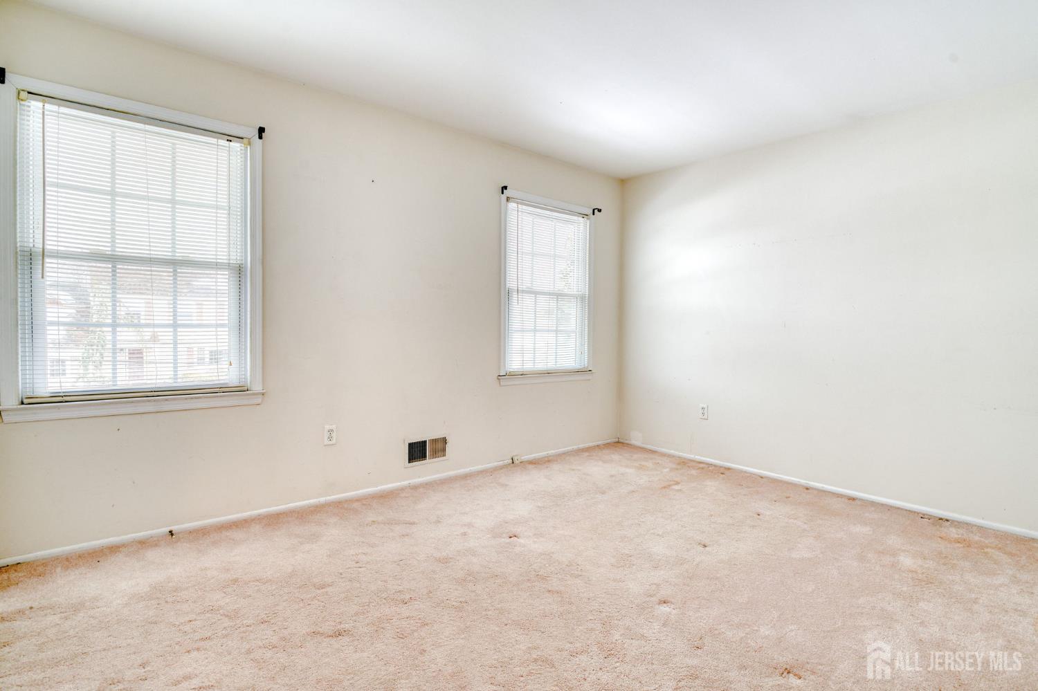 61 Ochs Avenue, Milltown, NJ, 08850 image 18