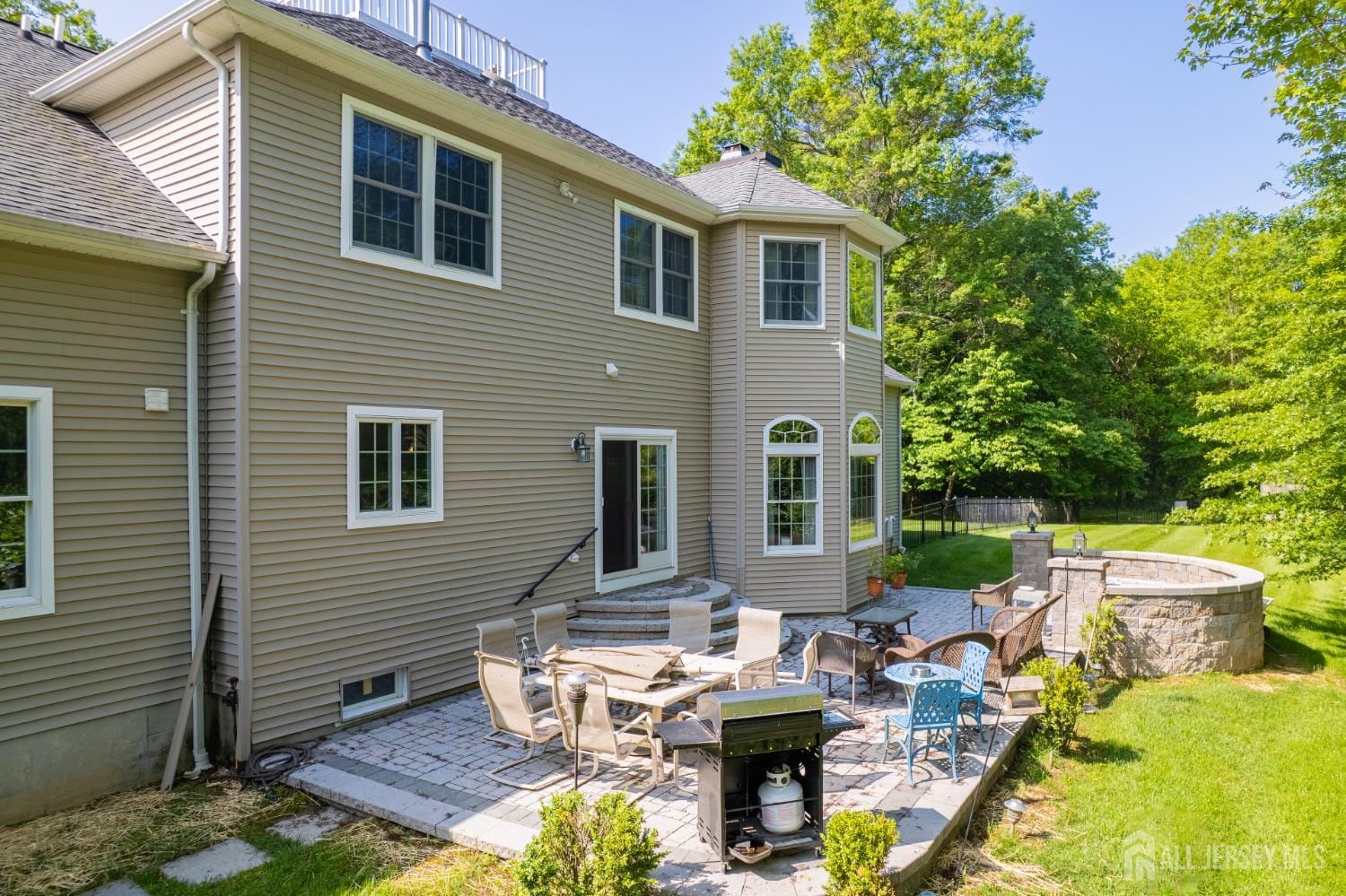 32 Four Bridges Road Image 5