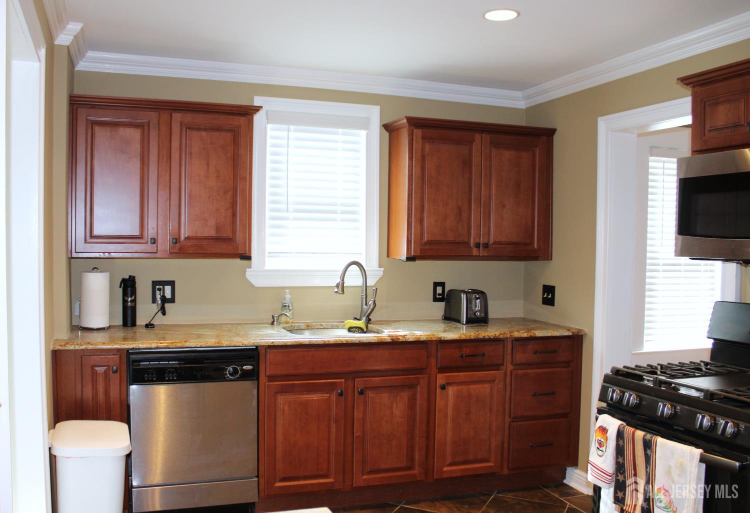 16 Perrine Avenue, Sayreville, NJ, 08872 image 14