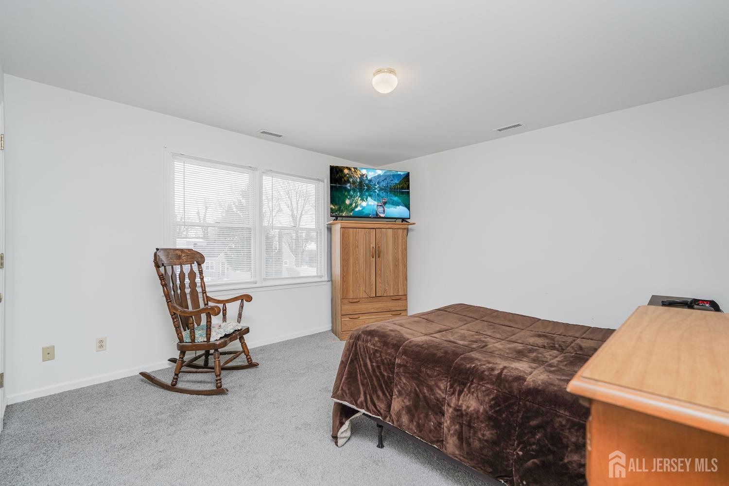 38 Longfellow Drive, Colonia, NJ, 07067 image 19