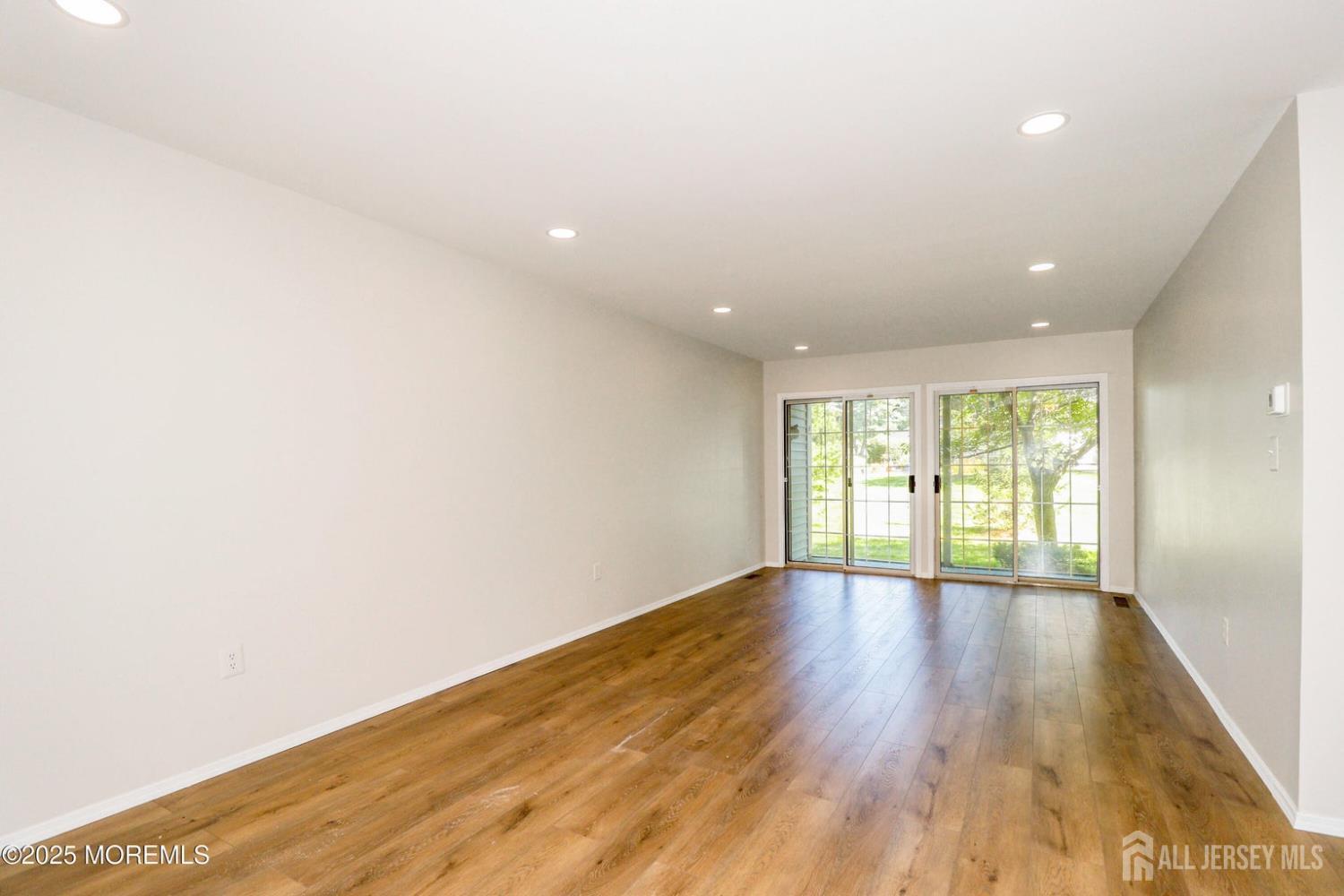 8 Benjamin Franklin Drive, Monroe, NJ, 08831 image 11