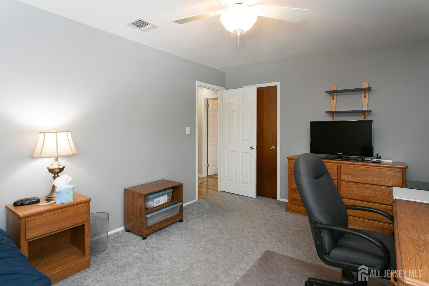 3 Hummingbird Lane, Edison, NJ, 08820 image 21