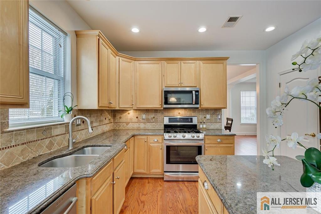 53 Kelly Way, South Brunswick, NJ, 08852 image 18