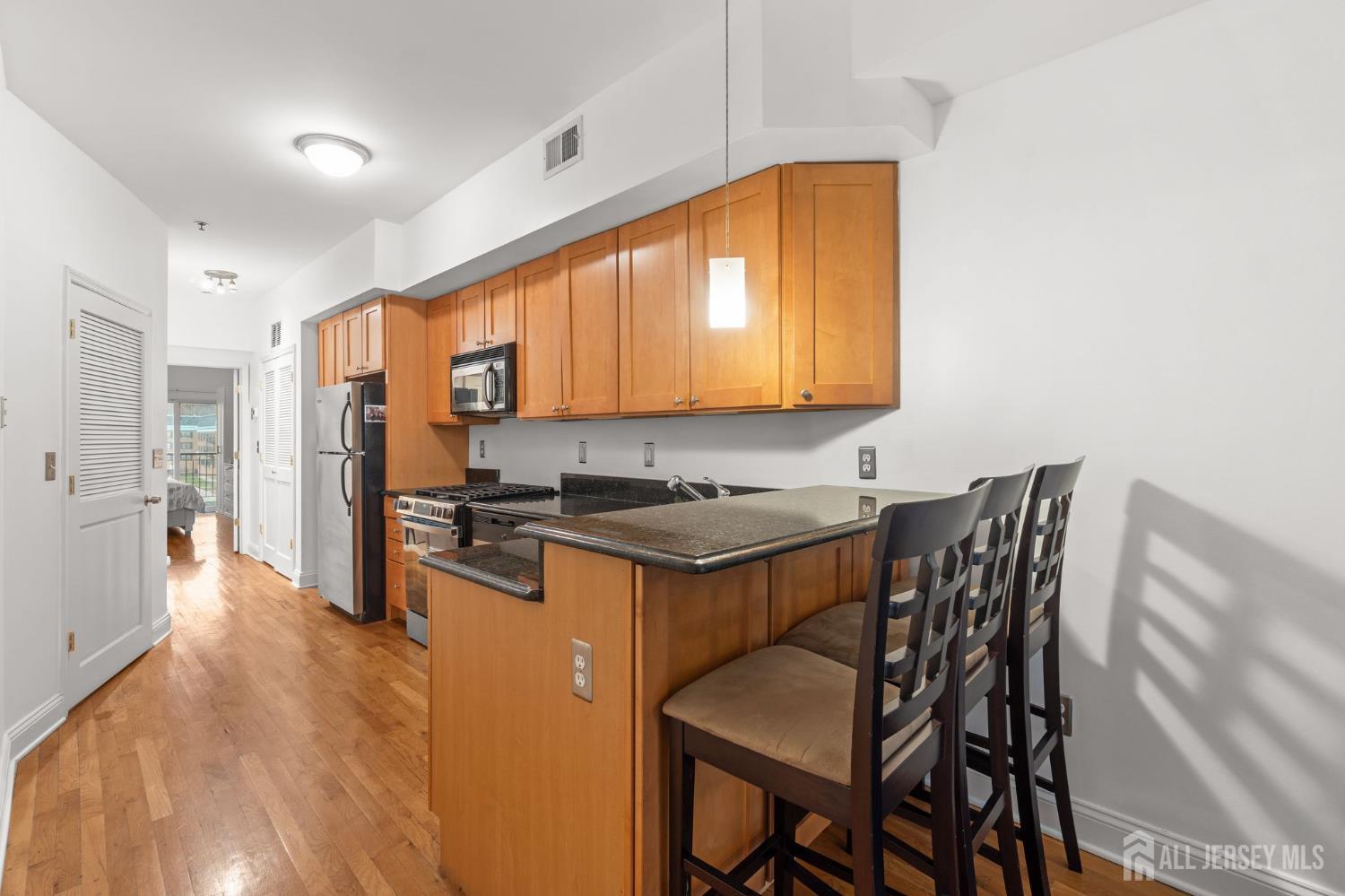 416 Monroe Street 3R Image 5