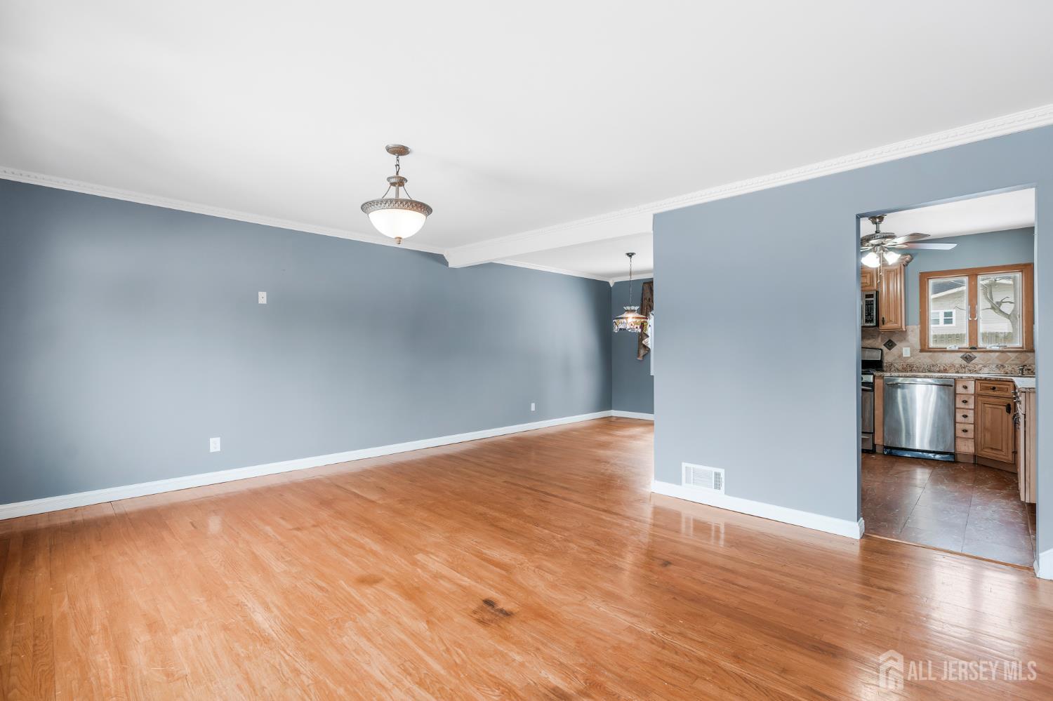 325 Colonia Boulevard, Colonia, NJ, 07067 image 7