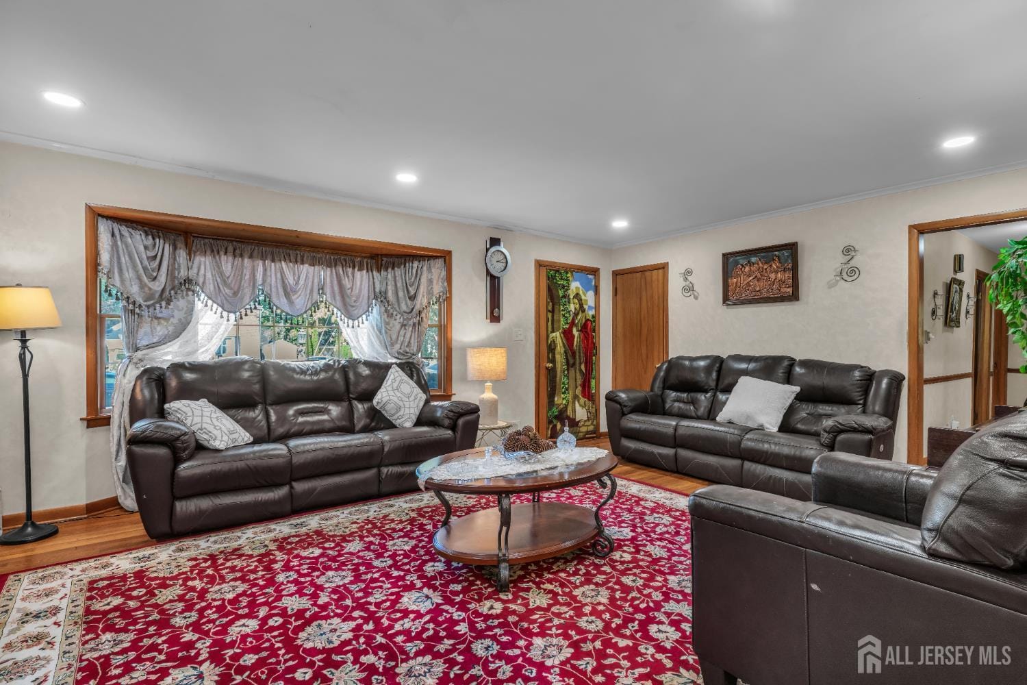 1 Memorial Drive Image 4