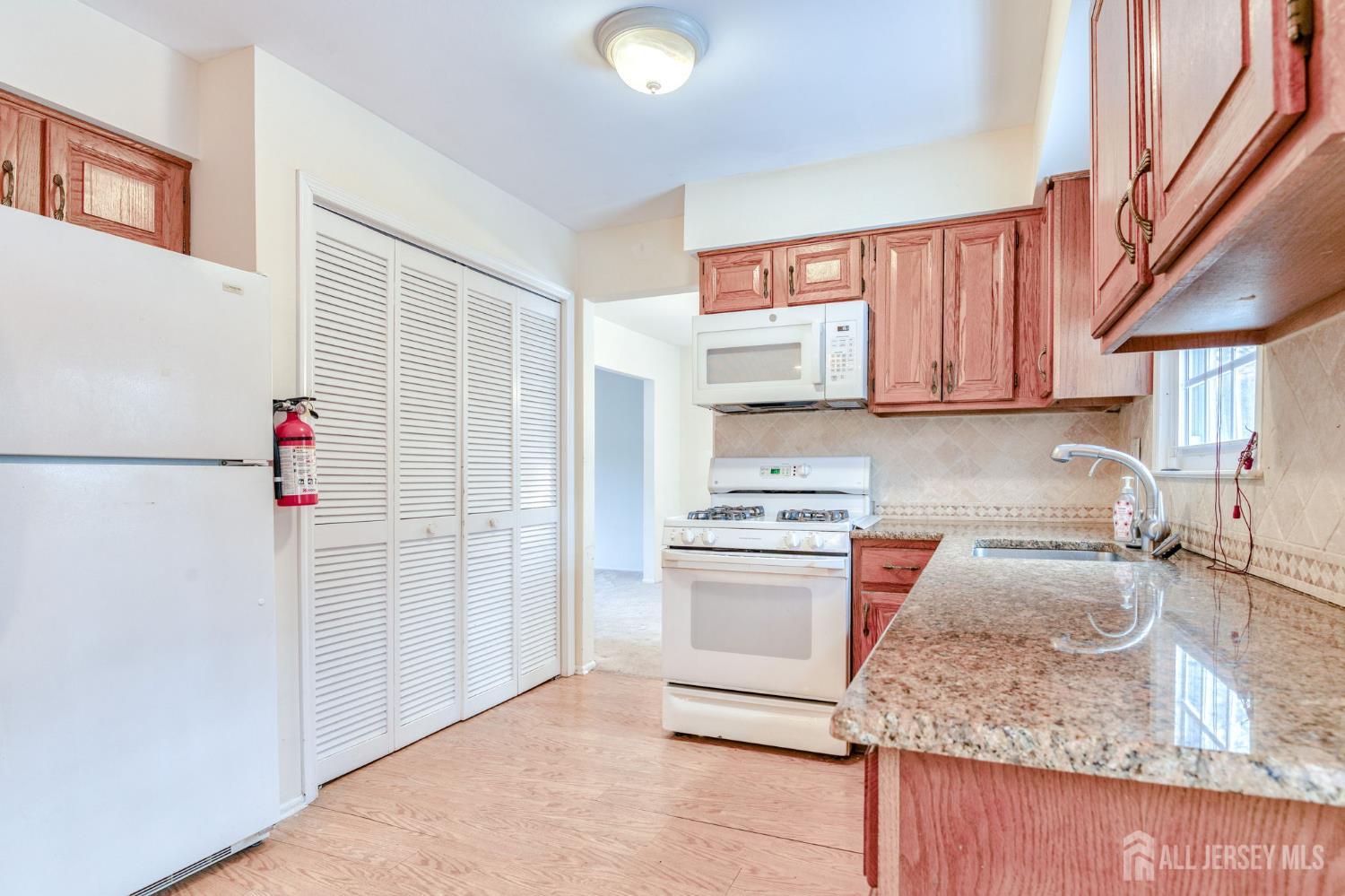 61 Ochs Avenue, Milltown, NJ, 08850 image 8