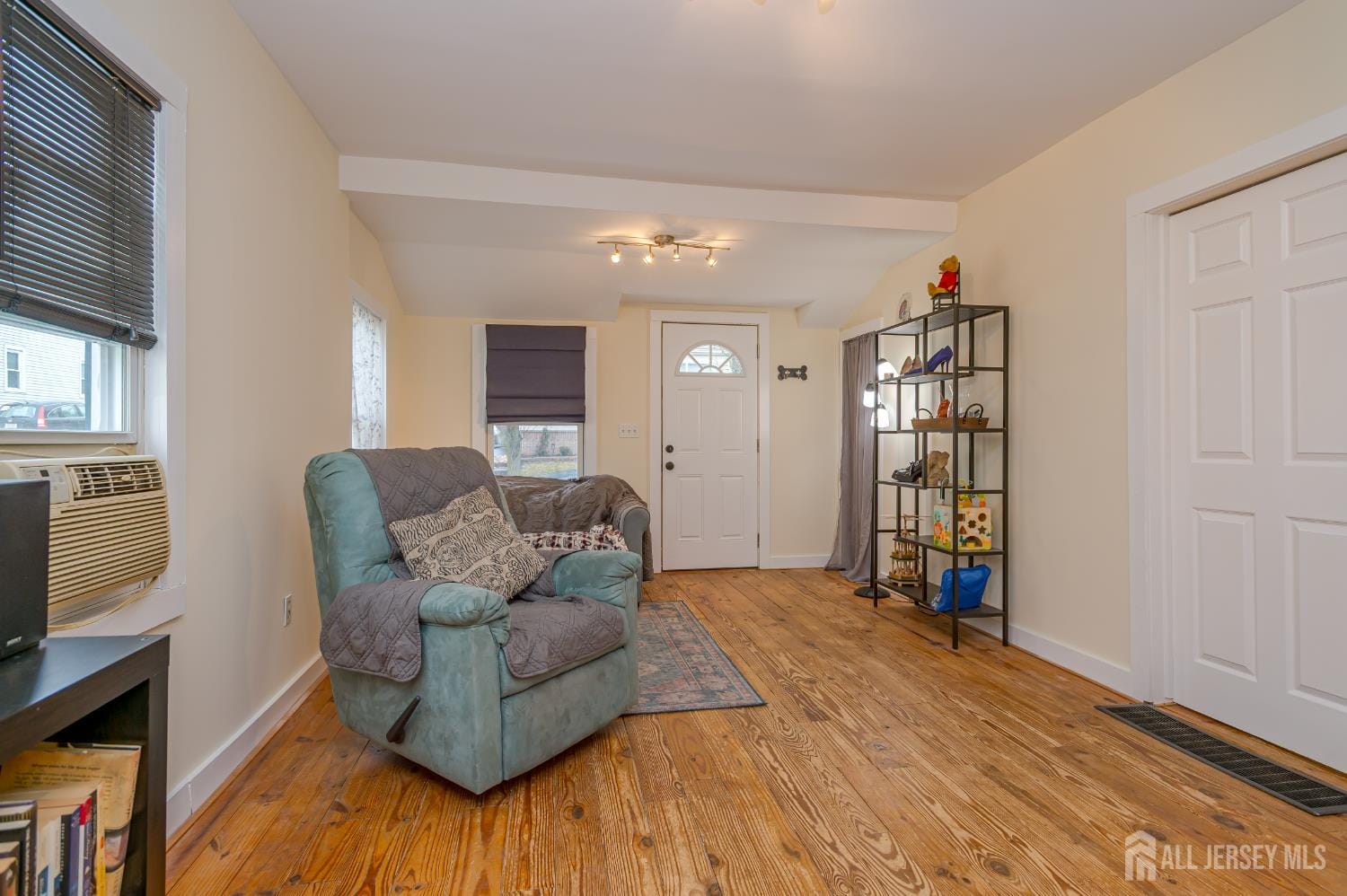 18 Scott Avenue Image 3