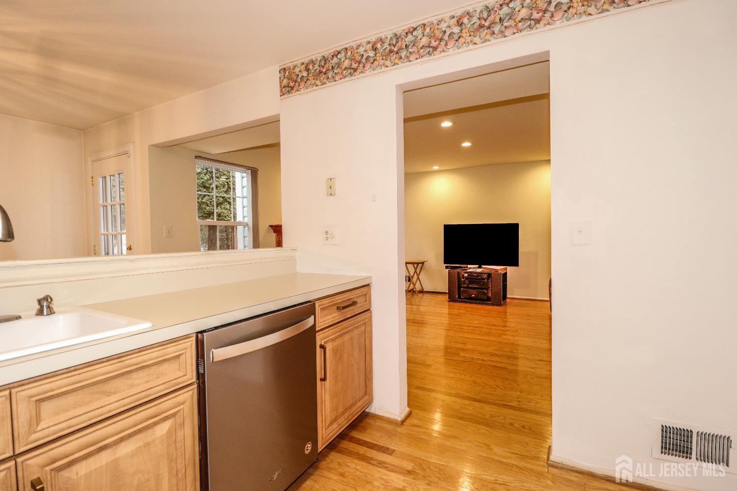 190 Jonathan Place, Franklin Twsp, NJ, 08873 image 17