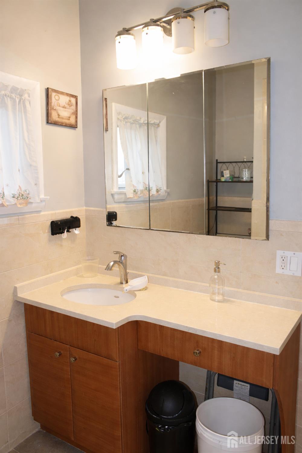 556 compton Avenue, Perth Amboy, NJ, 08861 image 24