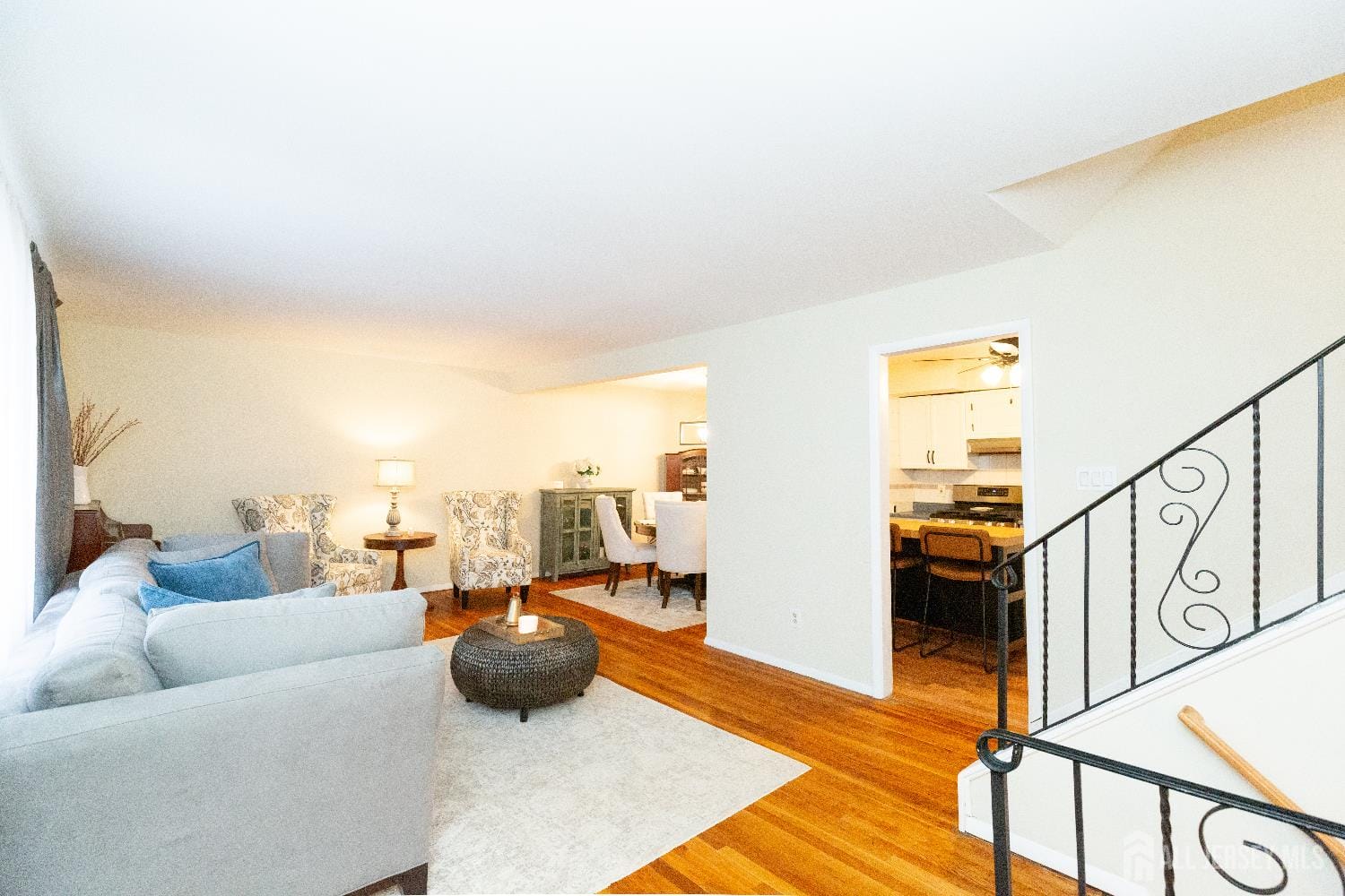 930 Cushing Place Image 4