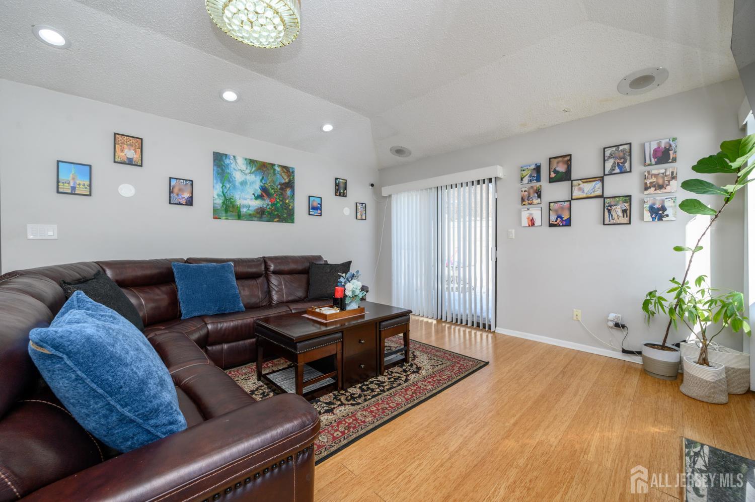 35 Carriage Place, Edison, NJ, 08820 image 13