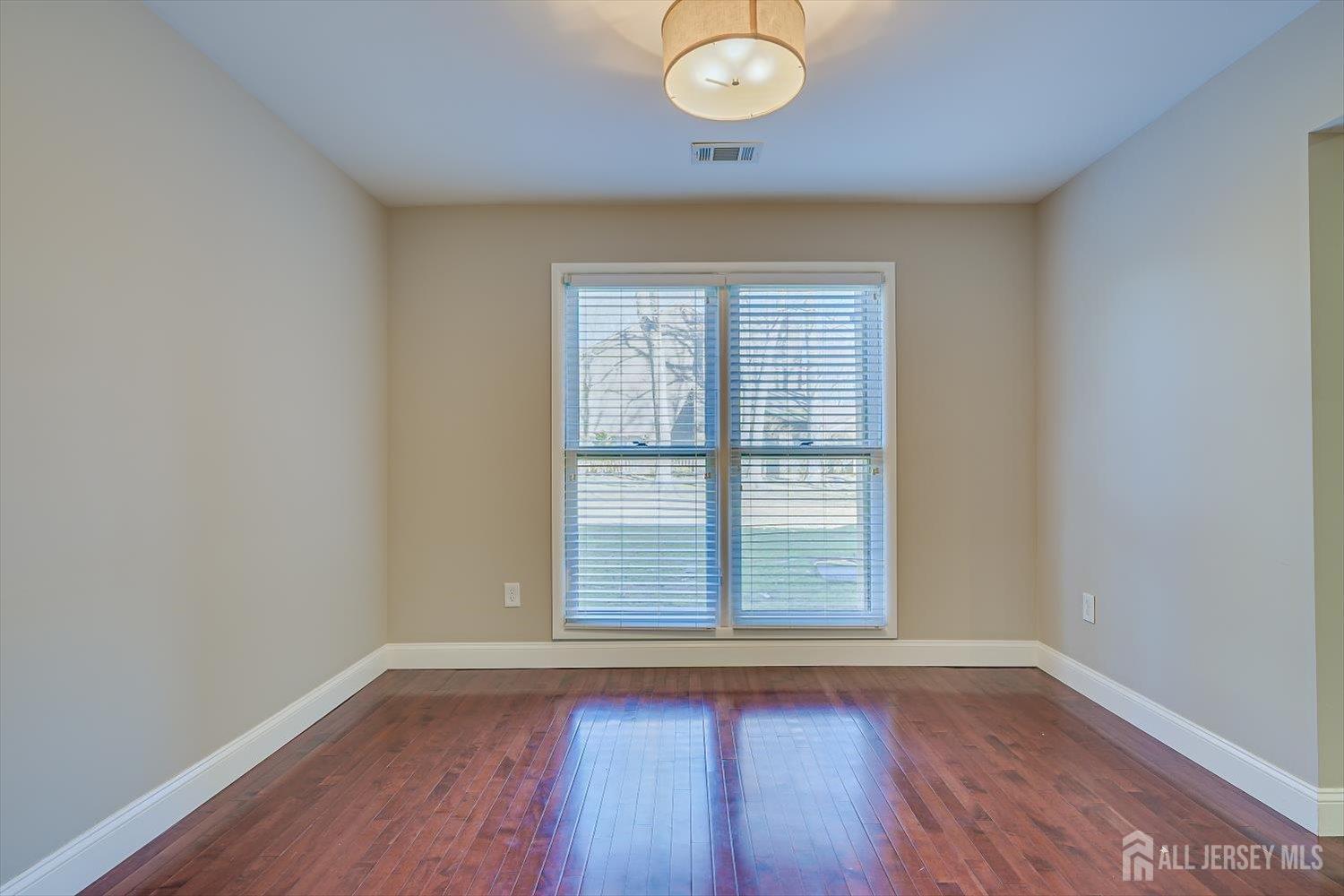 133 Oakmont Court, Edison, NJ, 08820 image 22