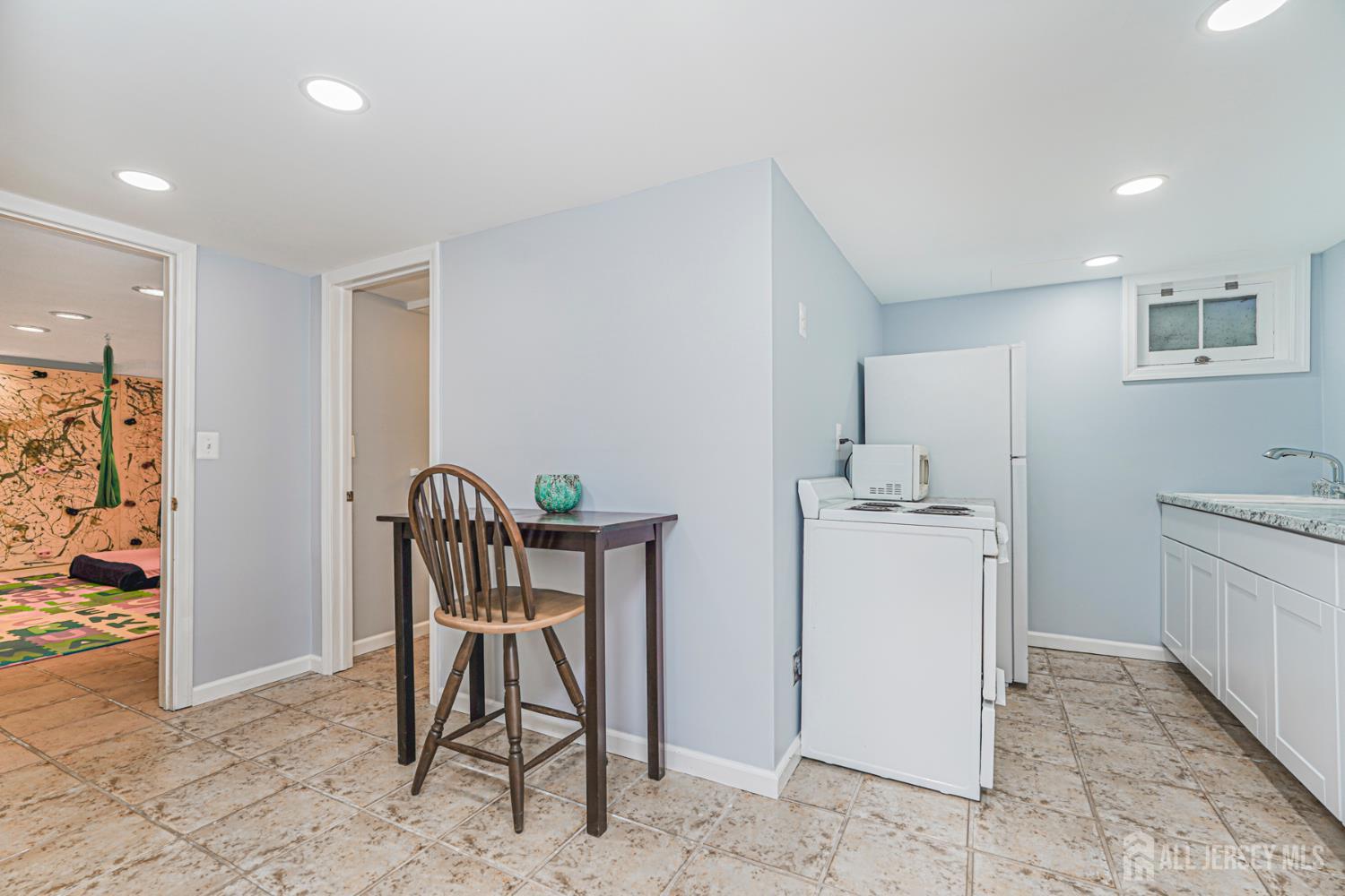 125 Garretson Circle, Milltown, NJ, 08850 image 36