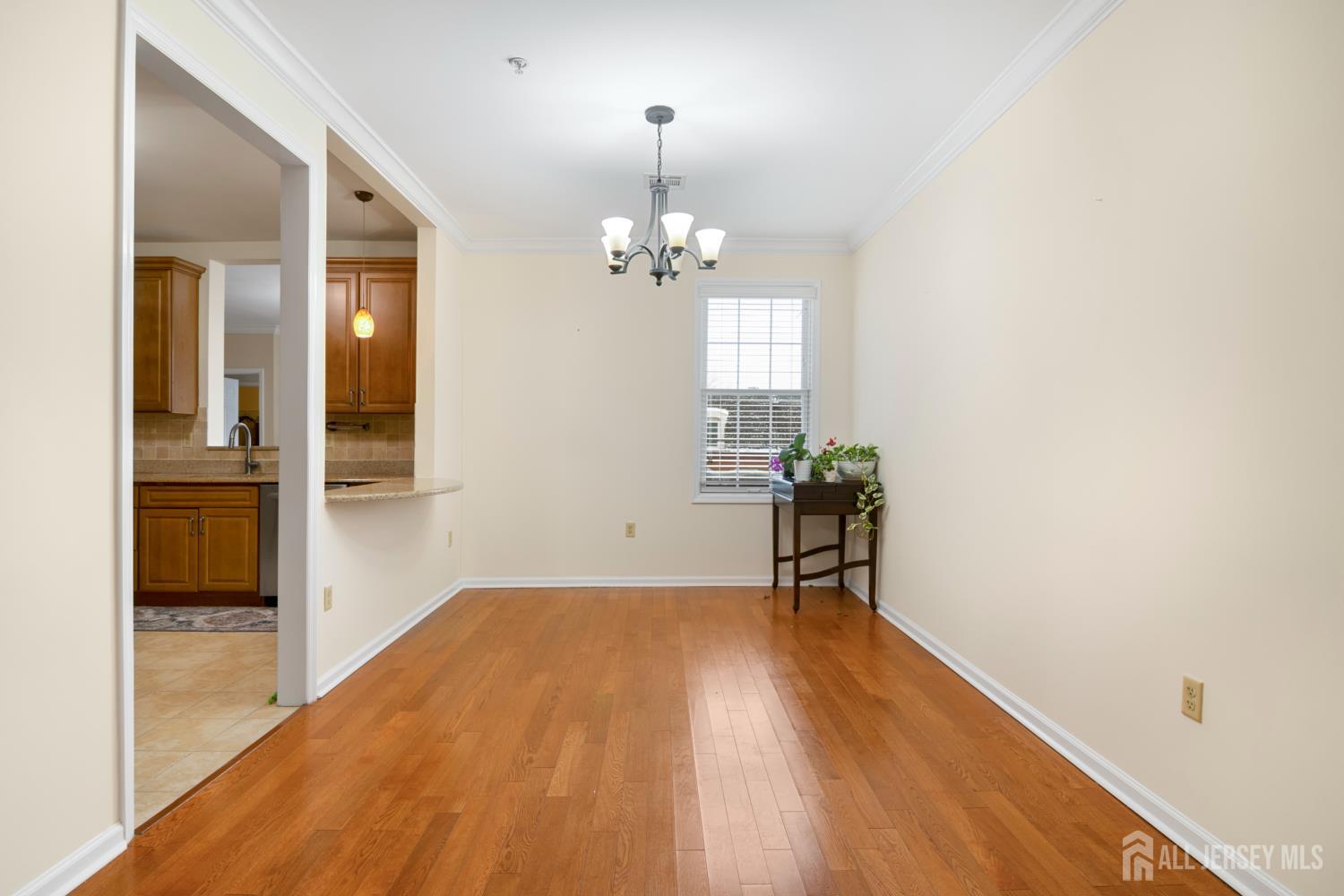 424 Regency Place Image 5