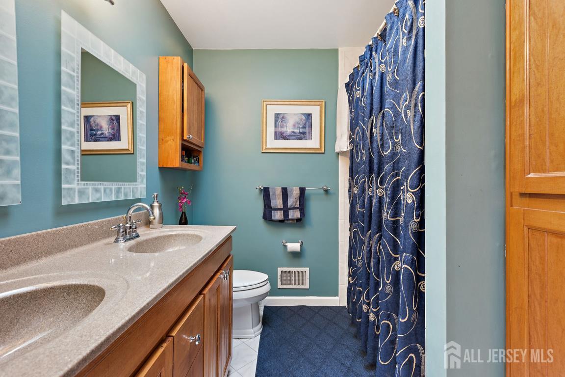 2 Lioni Court, Piscataway, NJ, 08854 image 15