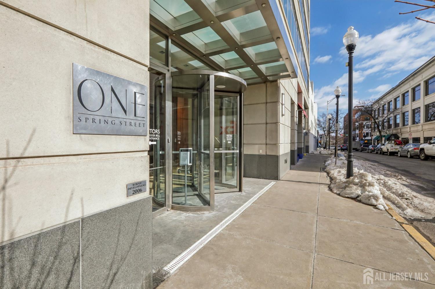 1 Spring Street 1004 Image 3